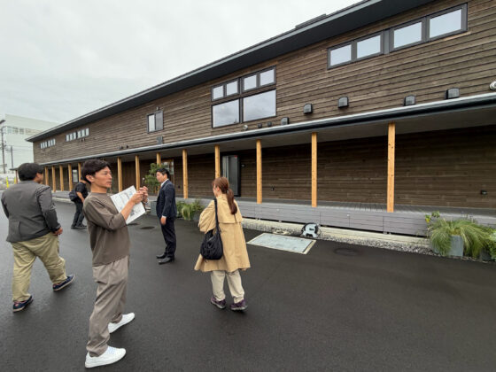 【長野・工務店視察レポ②】大規模木造建築と大工の技術に学ぶ！家づくりの現場と照明の工夫